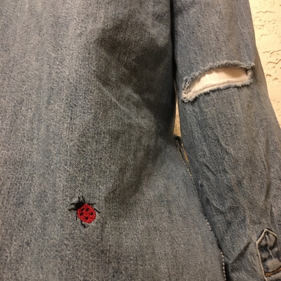 Lucky Brand 🐞 Denim Boyfriend Shirt w/Embroidery Sz S - Picture 13 of 16